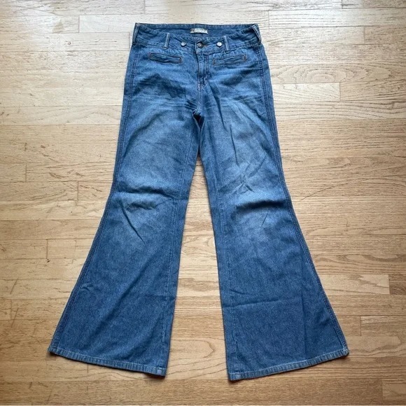 Premium Denim: Free People, 7 For All Mankind, Levi’s & More Posh Party